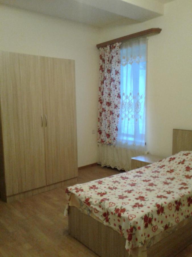 Artyomi Toon Apartment Dilijan Bagian luar foto