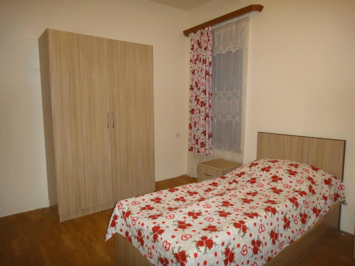Artyomi Toon Apartment Dilijan Bagian luar foto